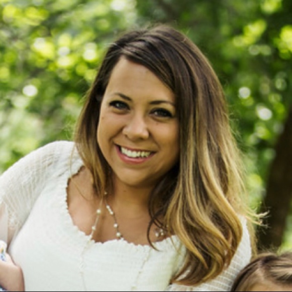 Meet your Posher, Cassandra